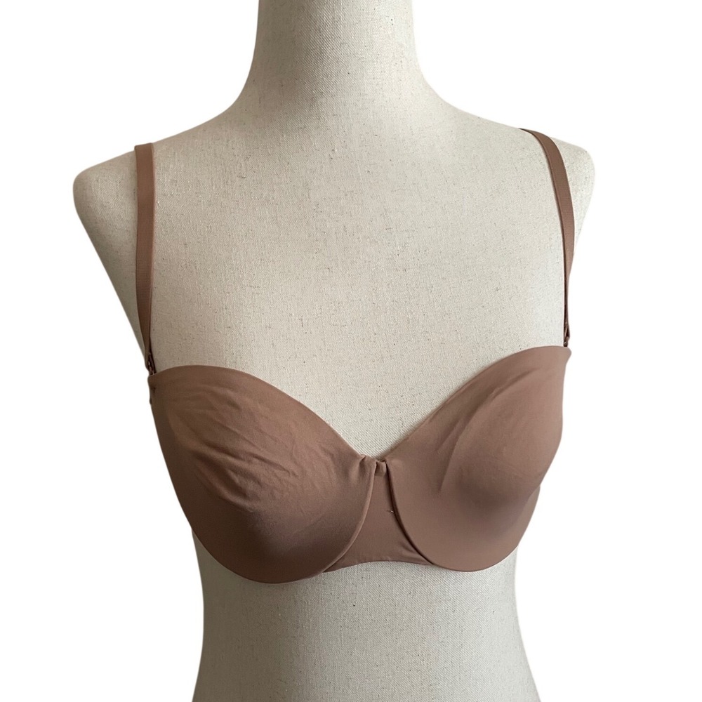NWT SKIMS Smoothing Intimates Strapless Bra Sienna Brown 34B Neutral Seamless